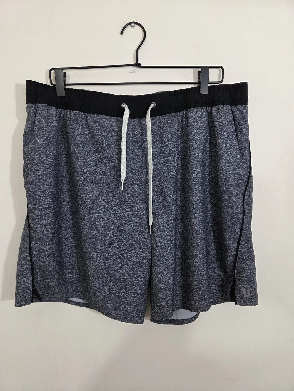 Vuori Men's Trail Short V341 Grey Lined Running Athletic Grey Black Size XL